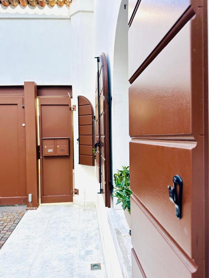 Ca' Degli Uberti Dimora Storica Apartment เตรวิโซ ภายนอก รูปภาพ